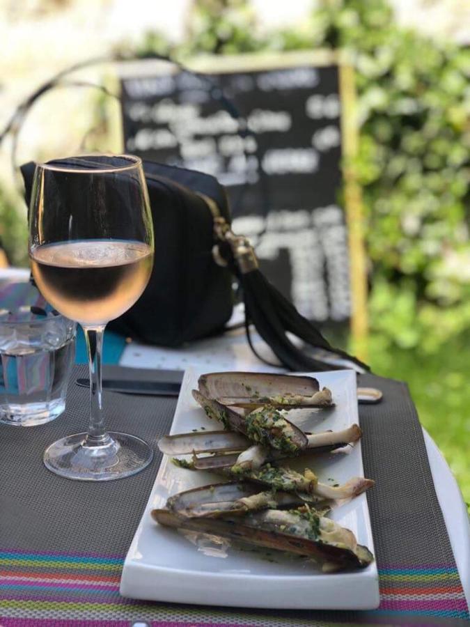 Chez Henri Bed & Breakfast Belves-de-Castillon ภายนอก รูปภาพ
